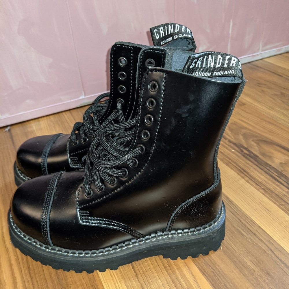 Grinders 10 Eyelet boots -
